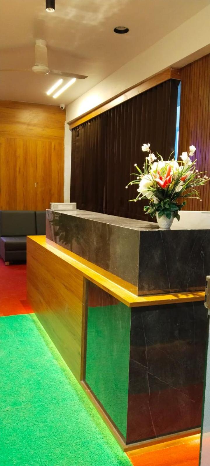Hotel Royal Relax جاندي نجر المظهر الخارجي الصورة